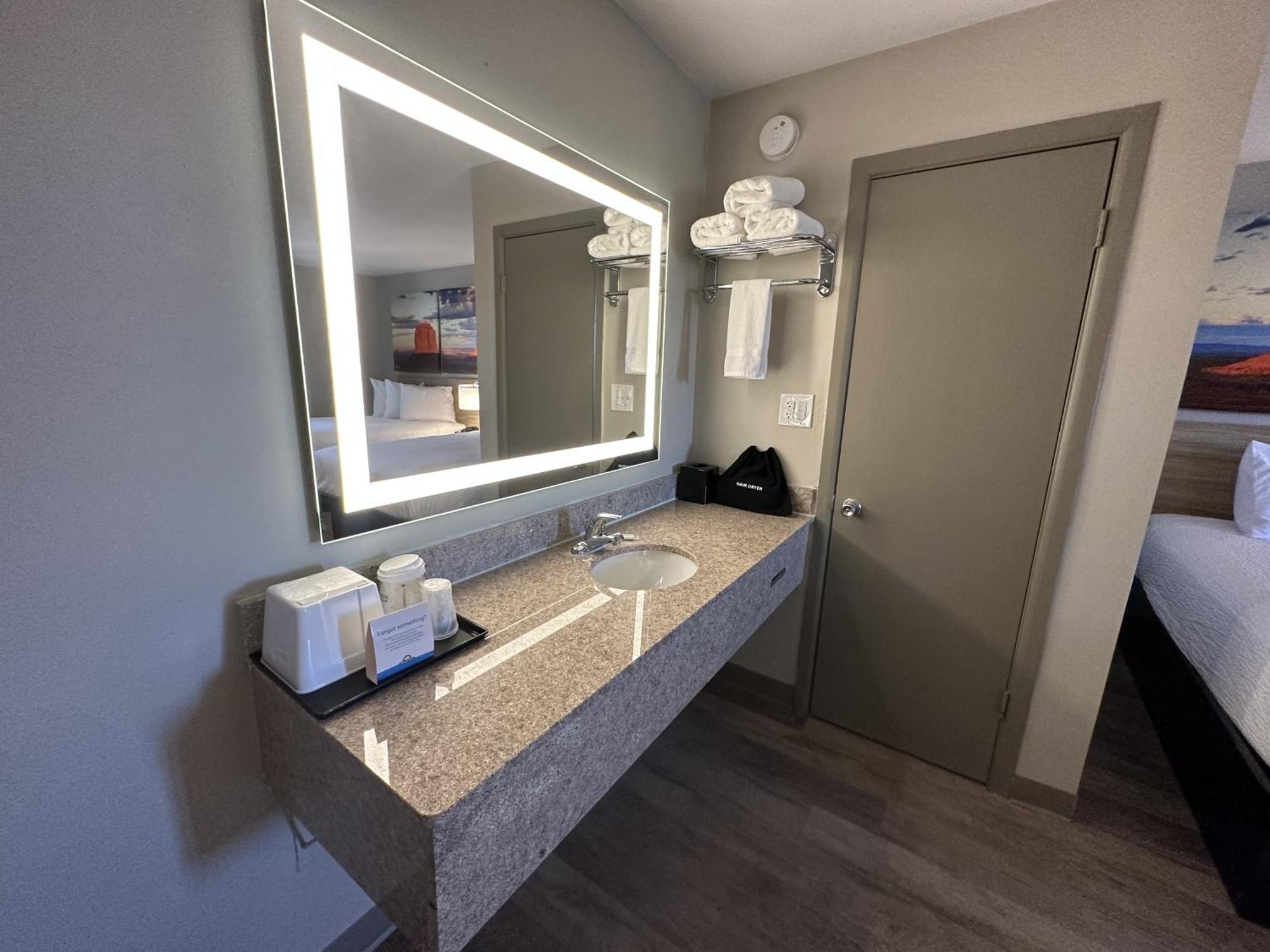 Days Inn By Wyndham Farmington Nm Εξωτερικό φωτογραφία